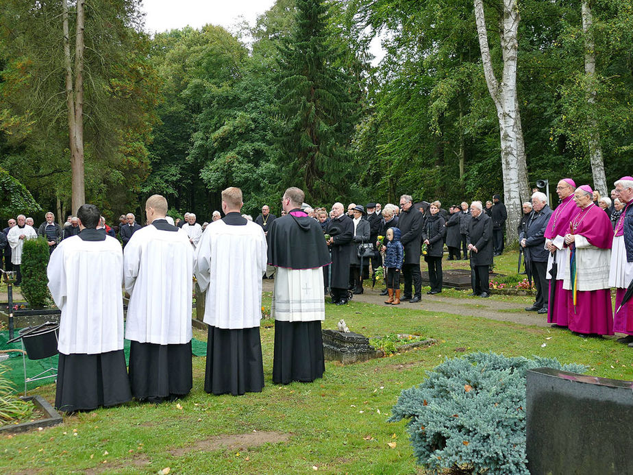 Pontifikalrequiem und Beisetzung von Weihbischof em. Johannes Kapp (Foto: Karl-Franz Thiede)